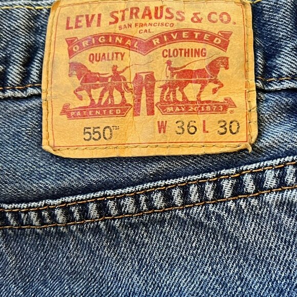 Levi Strauss 550 Mens Blue Jeans Size 36 x 30 5 pocket Classic Medium Wash Pants - Picture 8 of 13